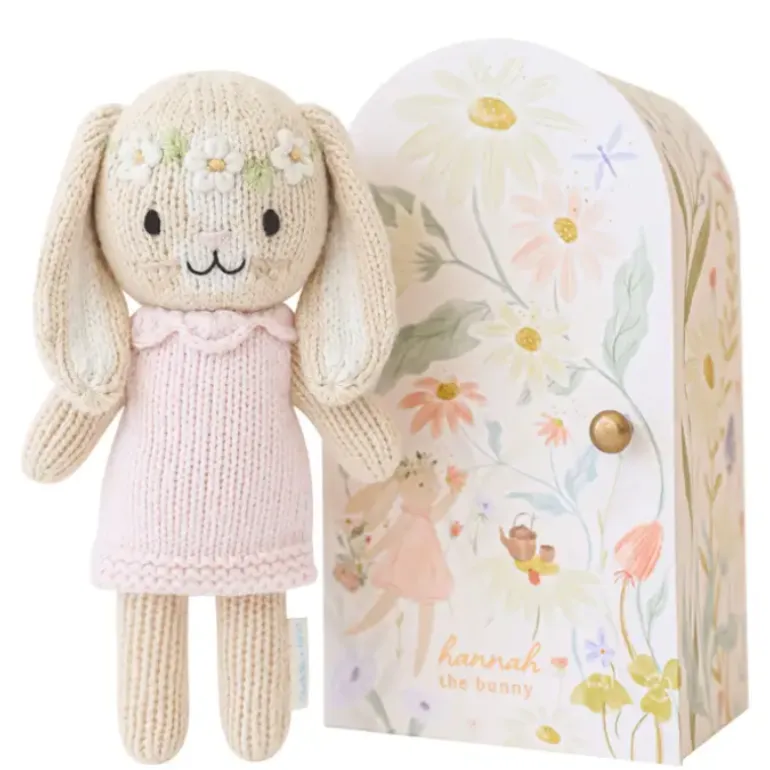 Tiny Knit Dolls